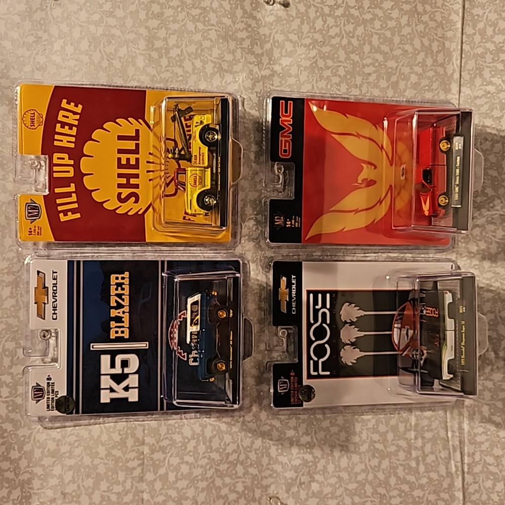 M2 Machines K5 Blazer Shell Tow Truck Foose Cheyenne GMC Sierra Chase Car Lot